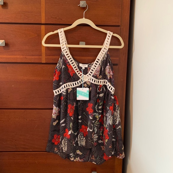 Umgee Tops - Umgee Floral Tank, NWT